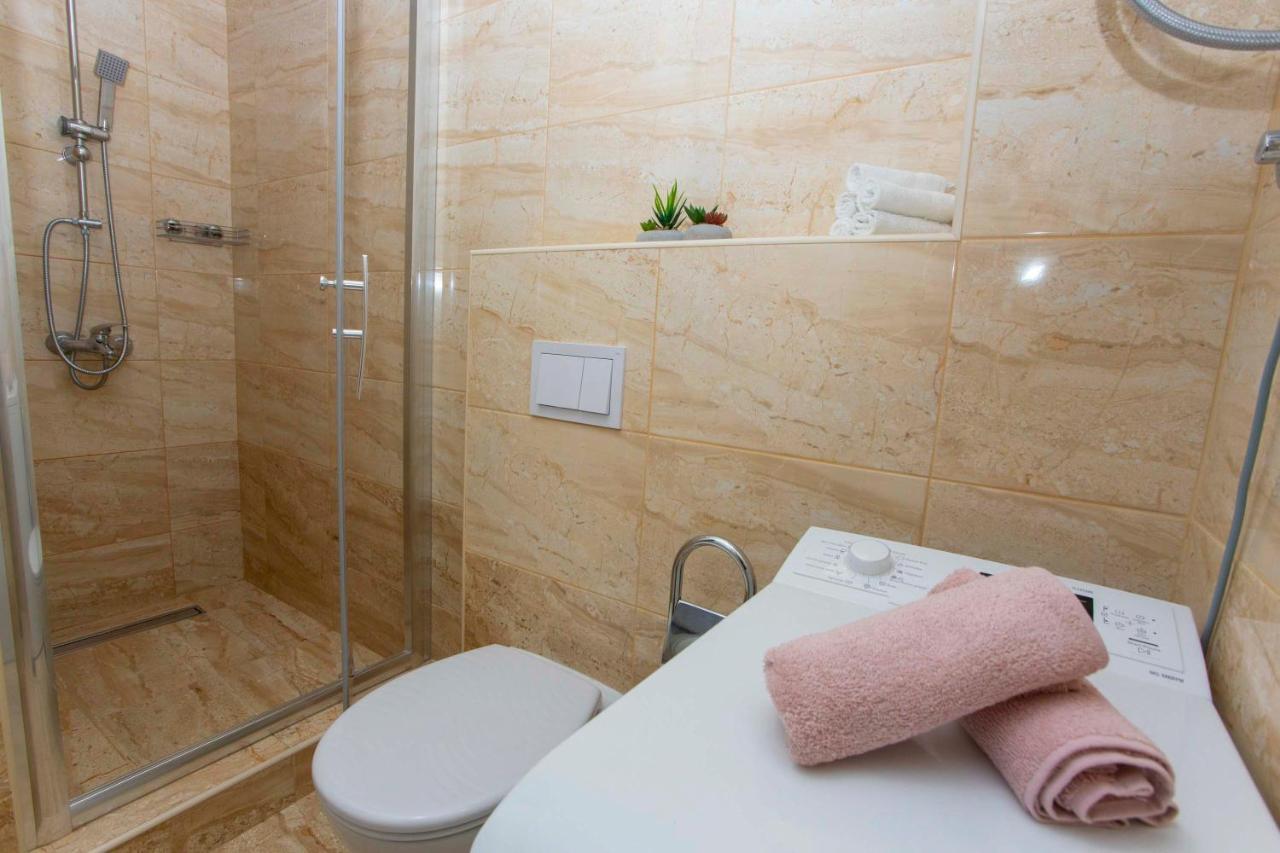 Apartments Lauc Makarska Exterior foto