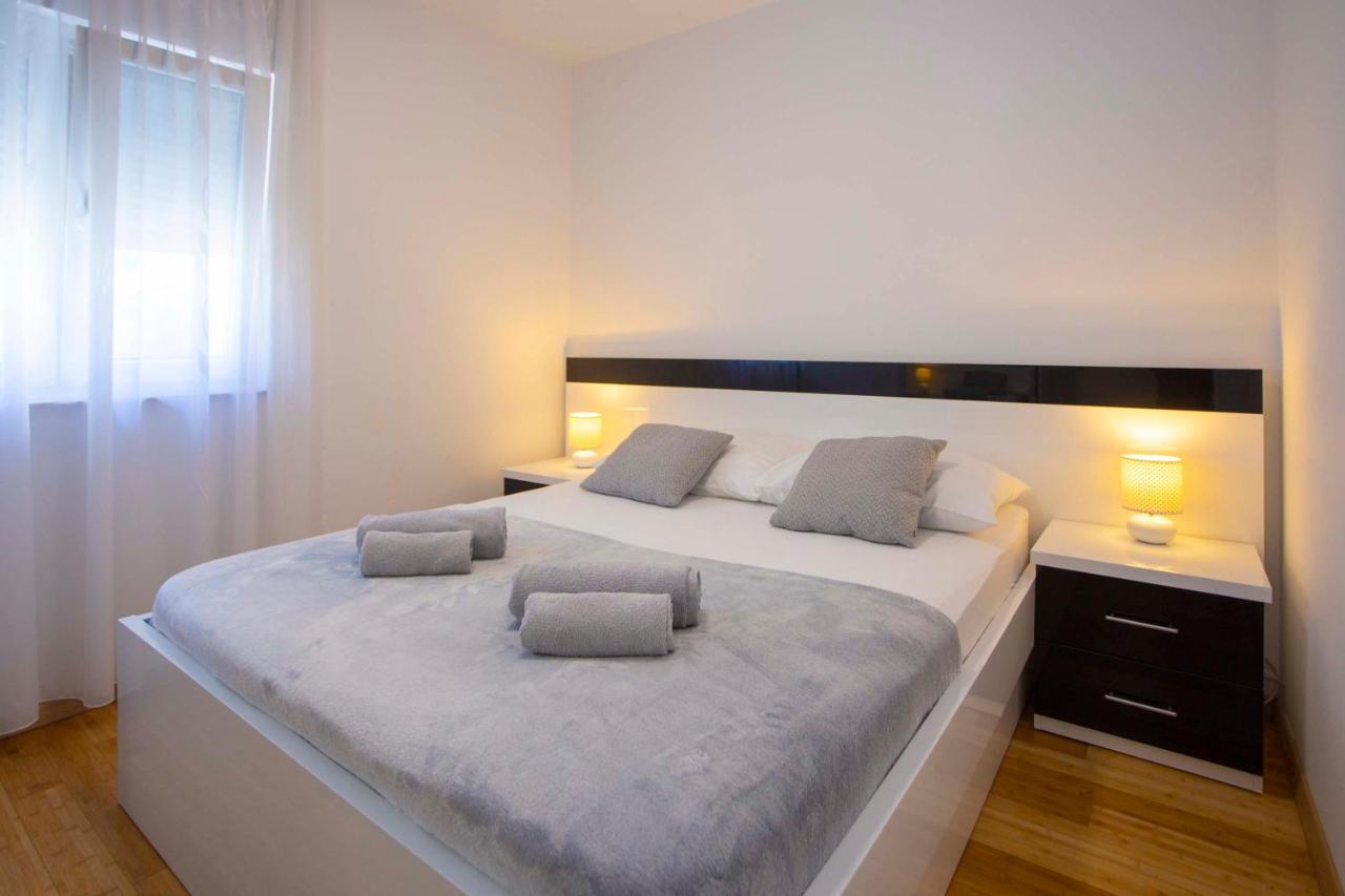 Apartments Lauc Makarska Exterior foto